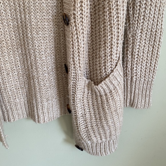 ✨ Garage Knit Cardigan - Picture 2 of 3